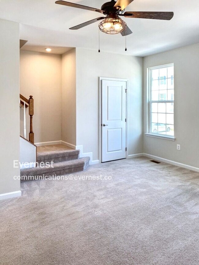 Building Photo - 8433 Devries Ln