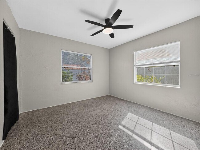 Building Photo - 510 N Barrow Ave