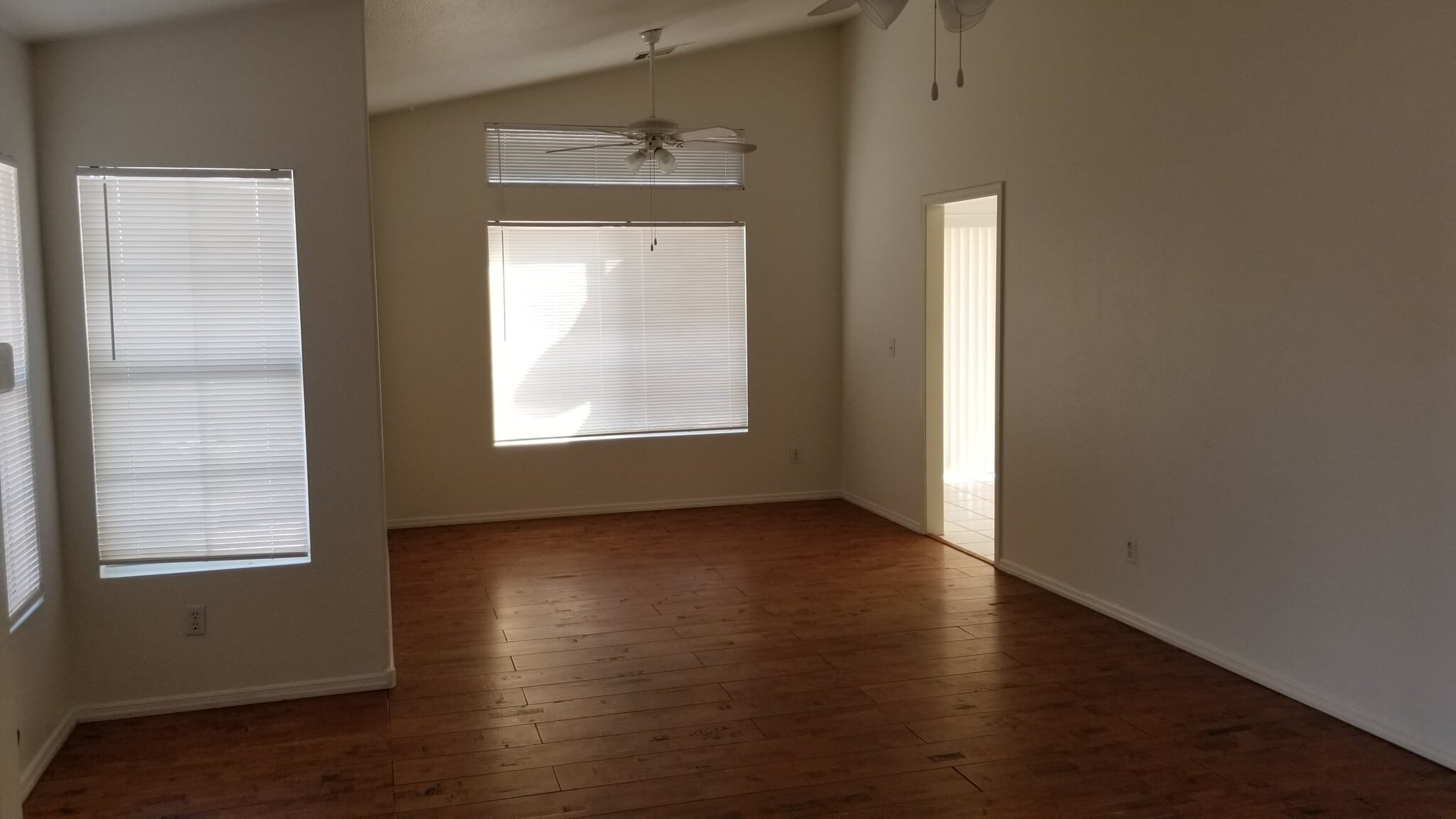 Building Photo - 6904 Luminary Dr