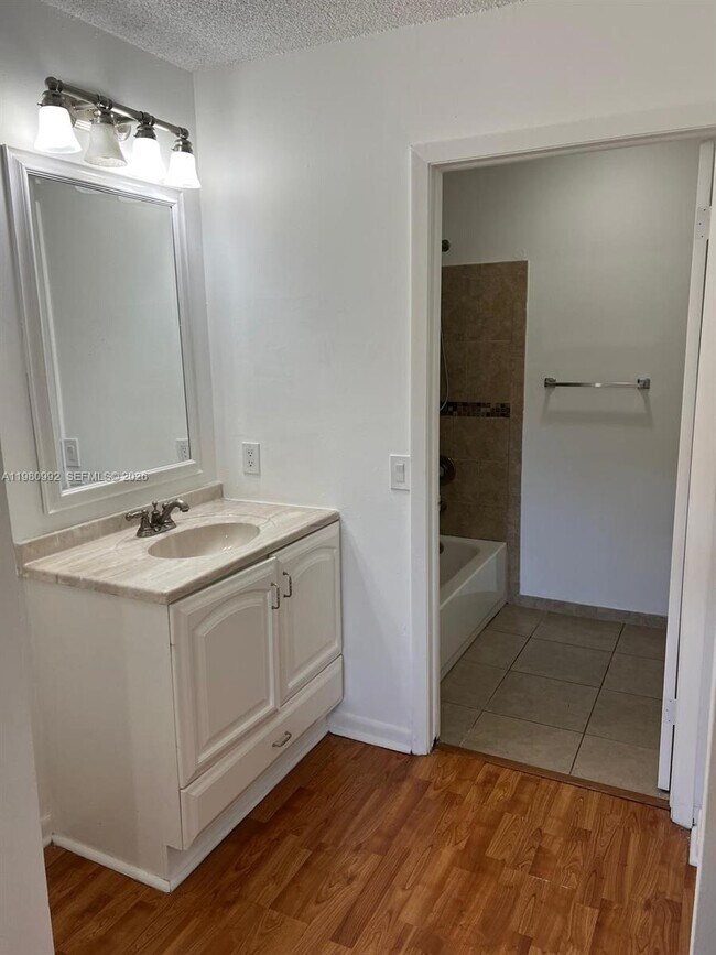 Building Photo - 13922 SW 91st Terrace