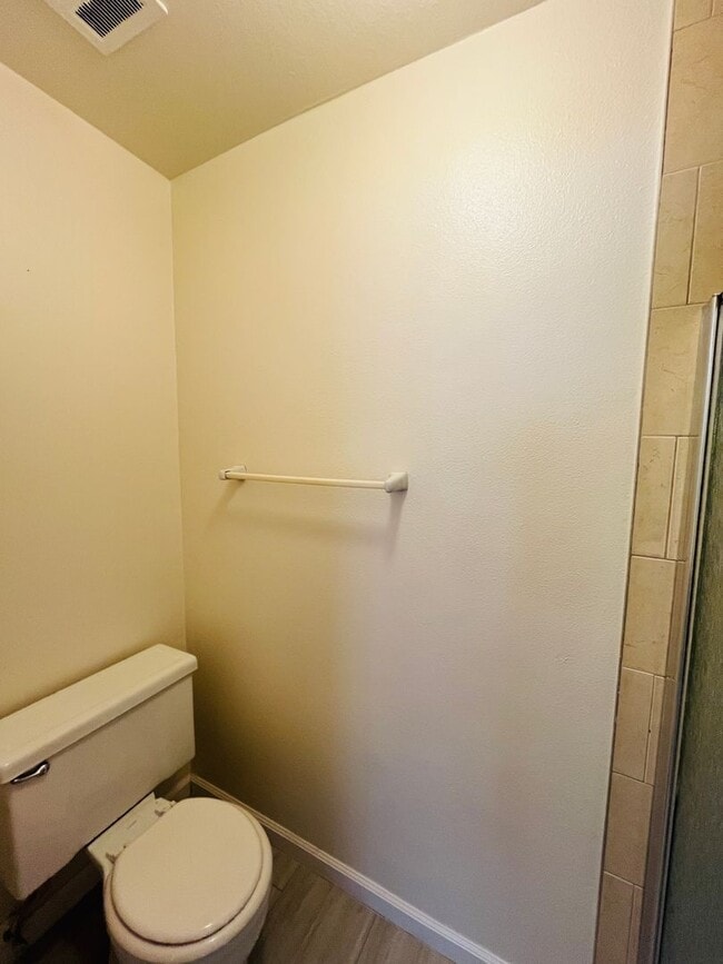 Building Photo - 2 Bedroom, 2 Bathroom South Coast Villas Second Floor Condo