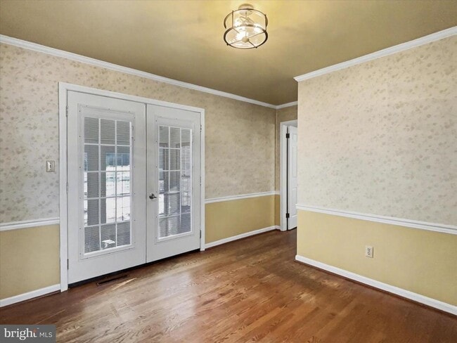 Building Photo - 902 Cypress St