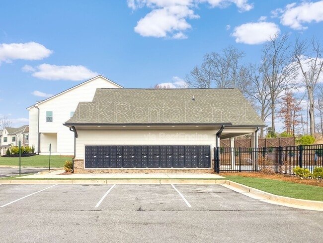 Building Photo - 5108 Fox Den Rd