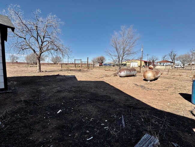 Building Photo - So Peaceful! Adorable Farmhouse 3/2/2 on a...