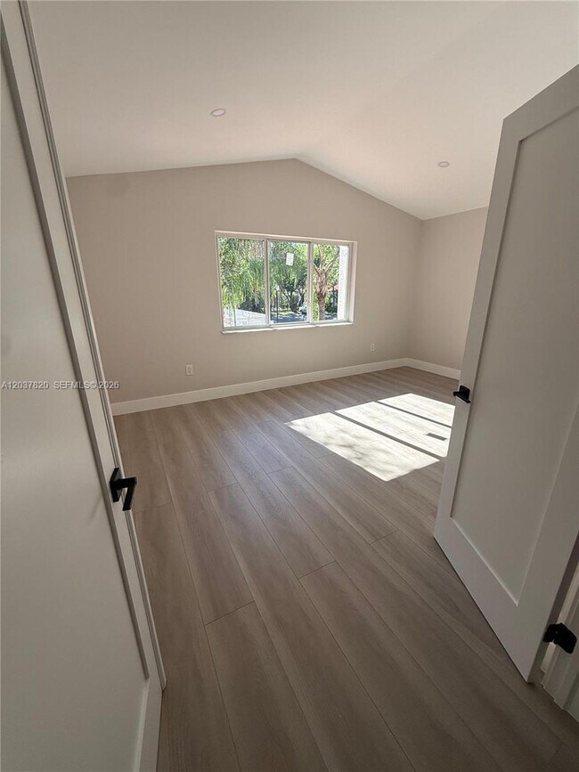 Building Photo - 7502 SW 109th Pl