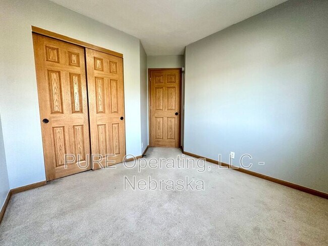 Building Photo - 11657 Bauman Ave