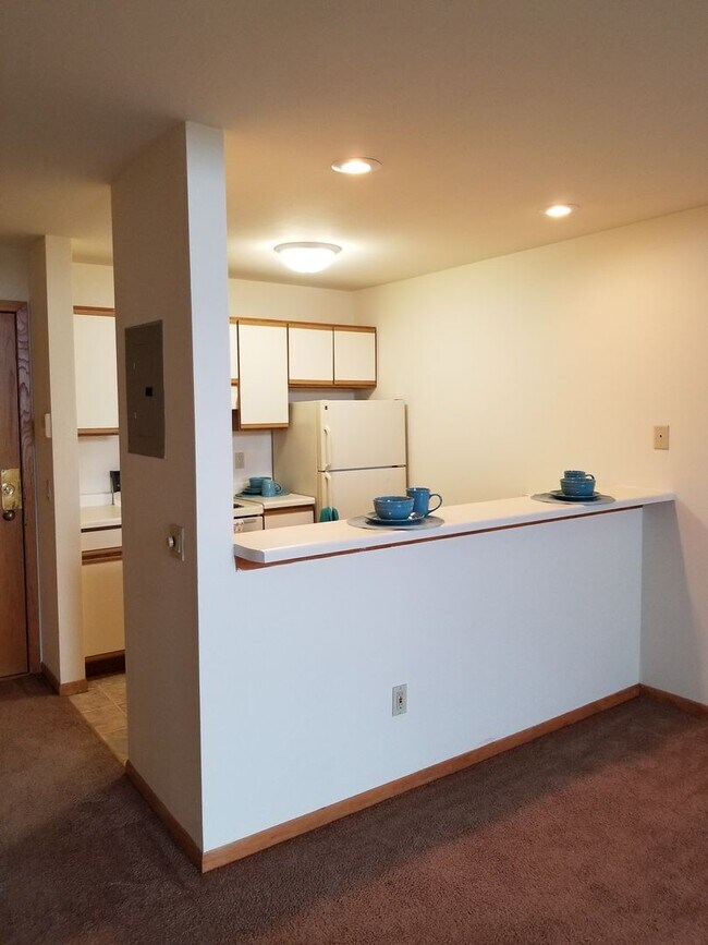 Building Photo - Cozy 1 bedroom Available on North Side