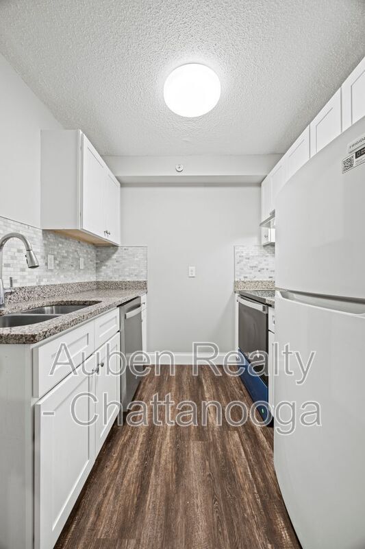 Building Photo - 5519 HIGHWAY 153 APT I