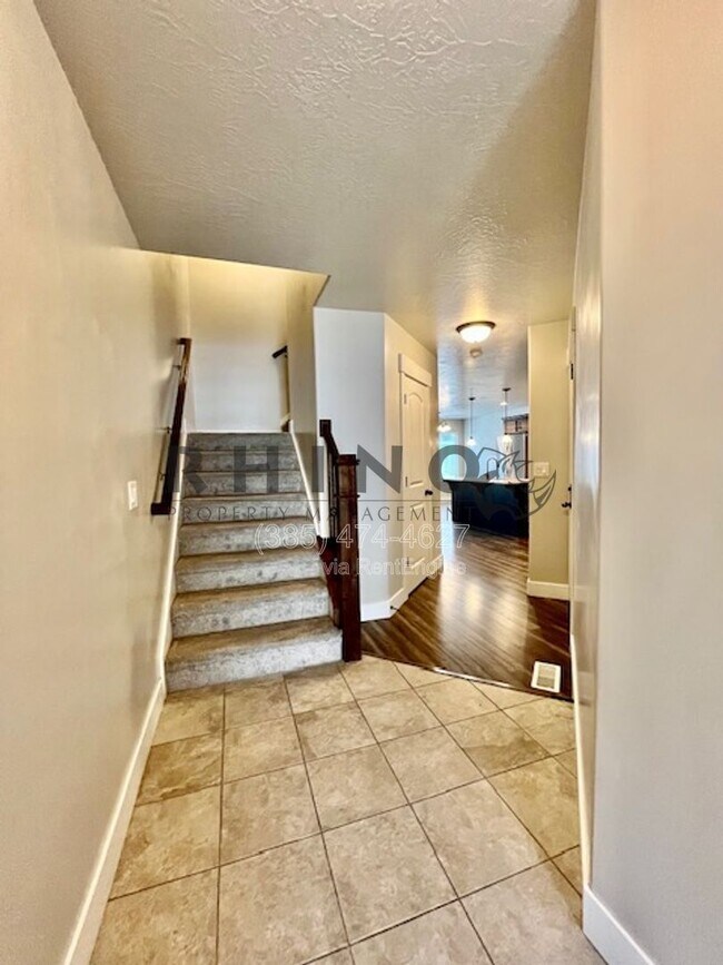 Building Photo - 53 N 2000 W