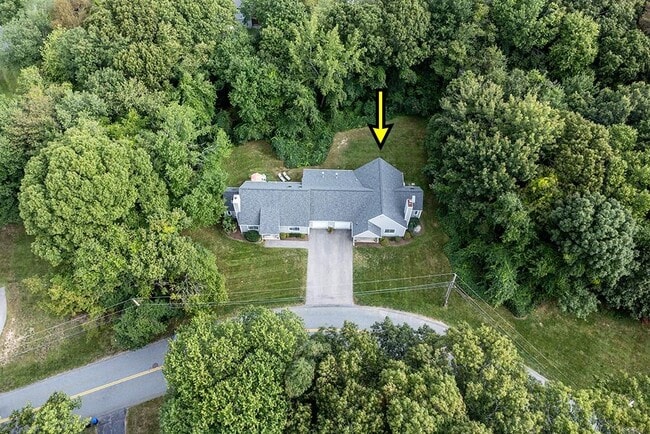 Building Photo - 43 Riverdell Dr