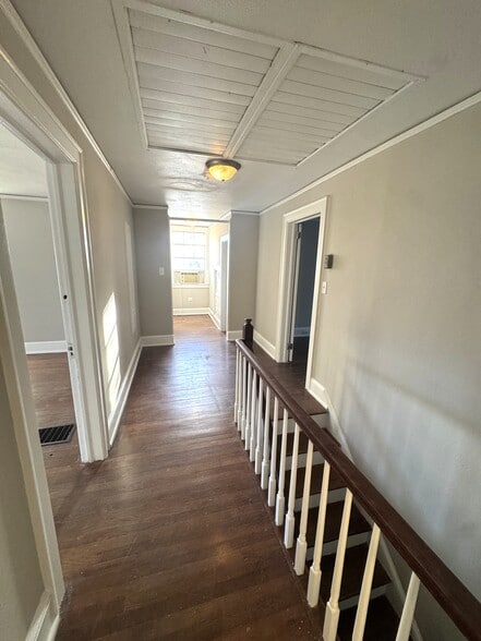 Building Photo - 1020 Cherry Hills Ct
