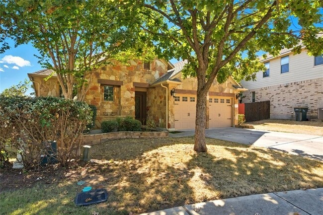 Building Photo - 216 Great Cir Cove