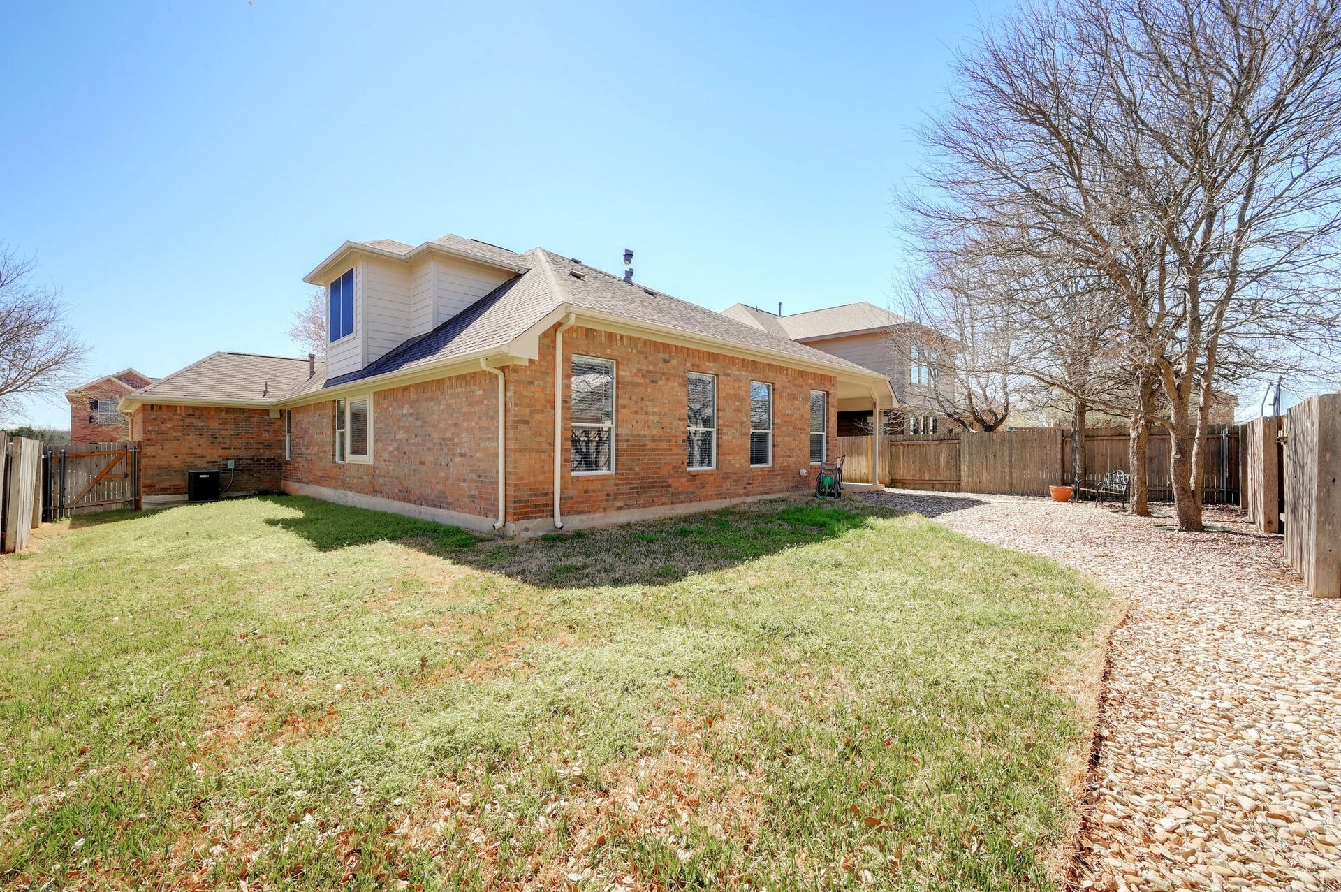 Building Photo - 2605 Salorn Way