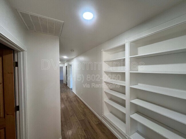Building Photo - 2500 SW 83rd St