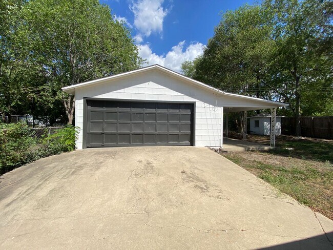 Building Photo - 3BED/2BATH HOUSE FOR RENT AVAILABLE NOW! *...