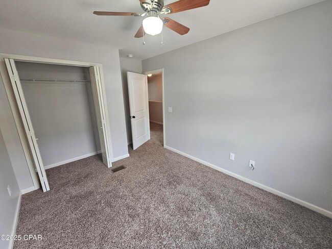 Building Photo - 7225 Quail Hollow Dr