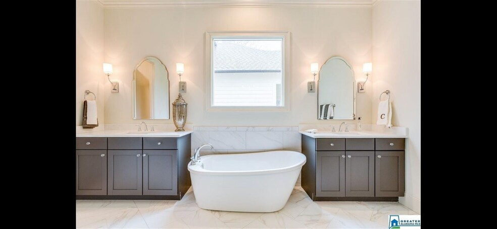 His/Hers Vanities w/ Soaking Tub - 805 Carr Ave