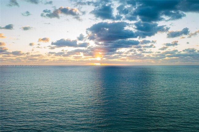 Building Photo - 102 24th St