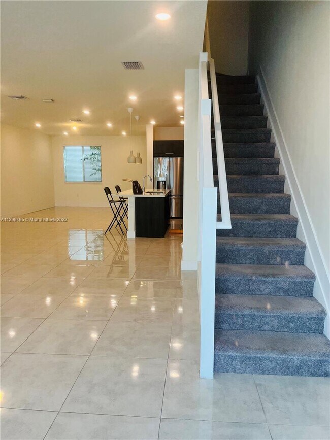 Building Photo - 6667 NW 102nd Path