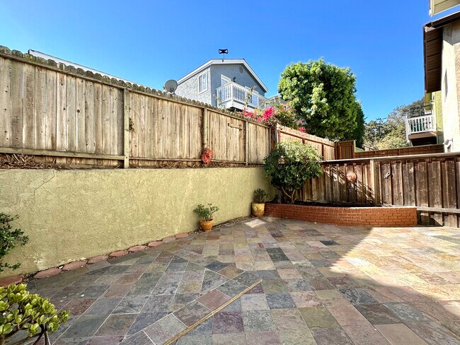 Building Photo - 1624 Havemeyer Ln