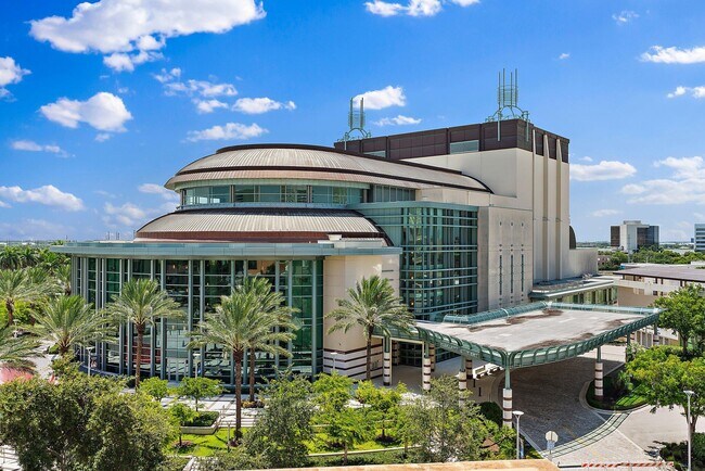 Building Photo - 651 Okeechobee Blvd