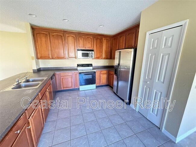 Building Photo - 4554 Ficus Tree Rd