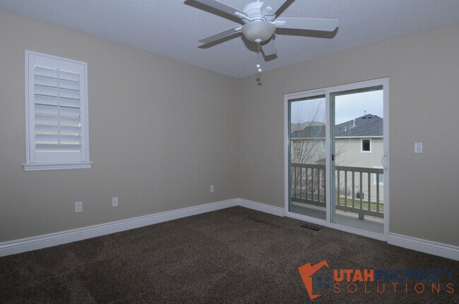 Building Photo - 3755 N Prairie Grass Dr