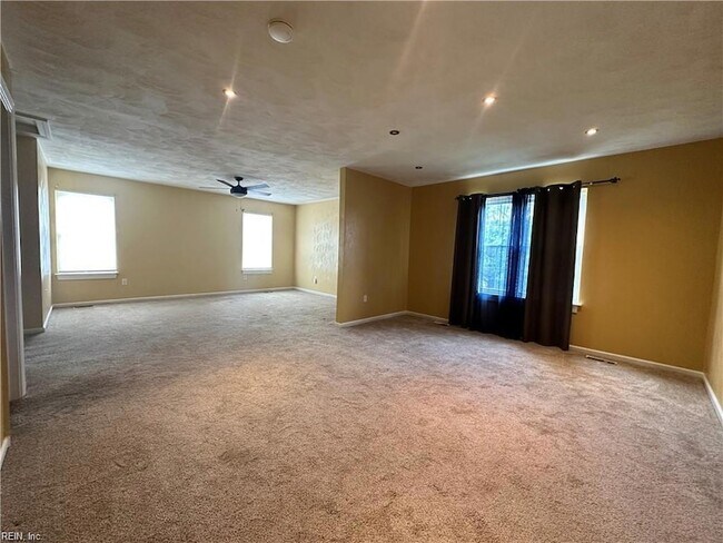 Building Photo - 4447 Rivermill Ct