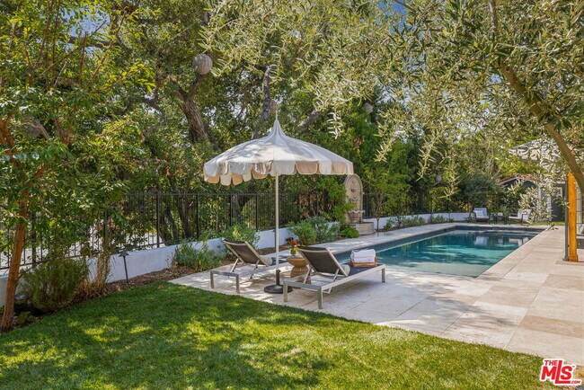 Building Photo - 11349 Canton Dr