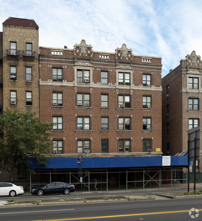 Building Photo - 2856 Grand Concourse