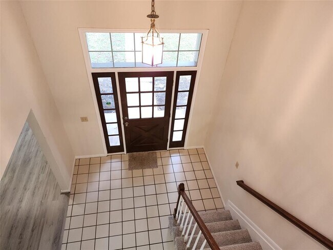 Building Photo - 3226 Country Club Blvd