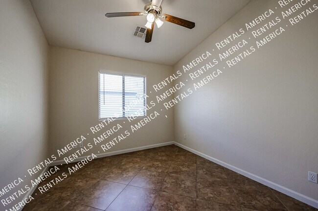 Building Photo - MOVE IN READY 4 BR IN WINDMILL RANCH