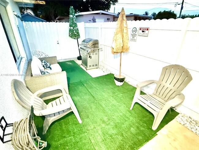 Primary Photo - 3620 SW 105th Ct