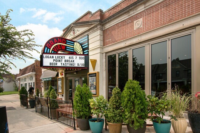 Building Photo - 1000 Urlin Ave