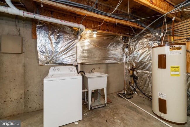 Building Photo - 8591 Harvest View Ct