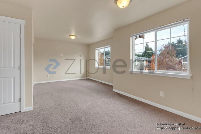 Building Photo - 1433 Bedstone Dr SE