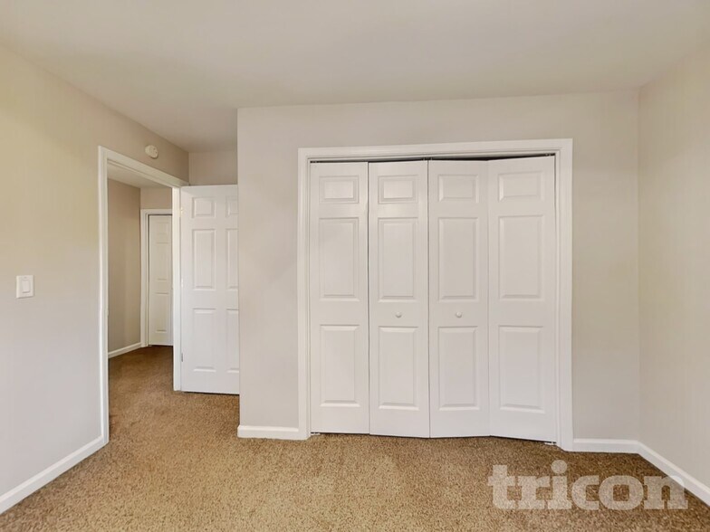 Building Photo - 1675 Van Petten St