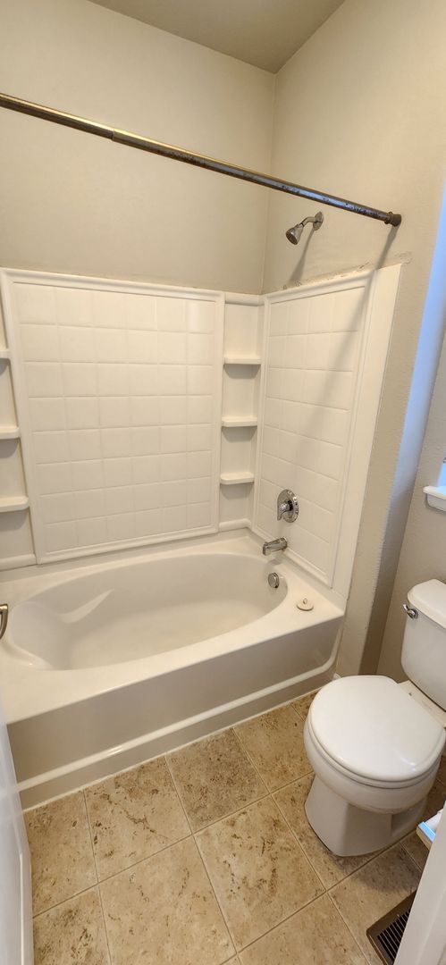 Building Photo - PENDING APPROVAL - Open Concept 4 Bedroom ...