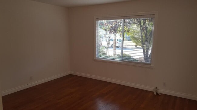 Building Photo - Updated Duplex Unit in West San Jose!