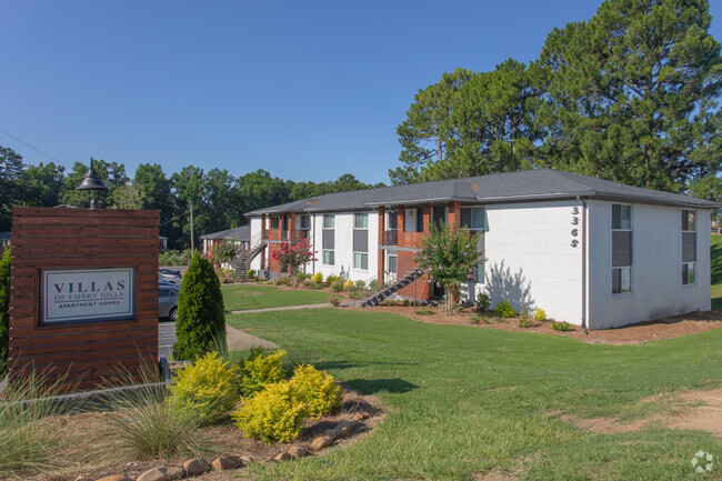 Building Photo - Villas of Embry Hills