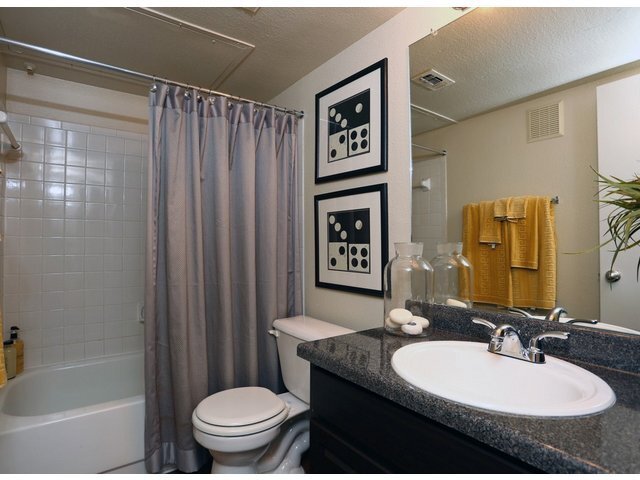 Building Photo - 10610 Morado Cir