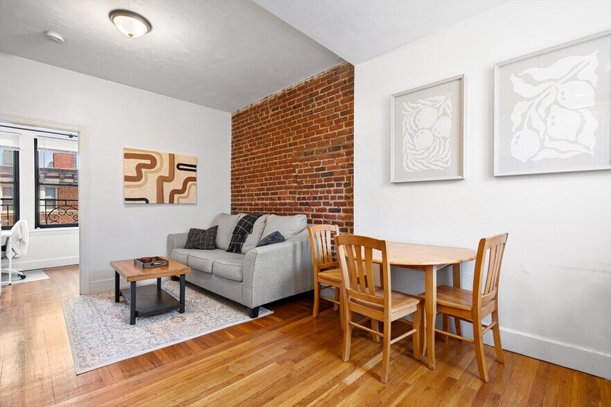 Building Photo - 107 Jersey St