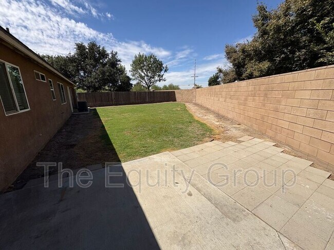 Building Photo - 2314 Cape Canyon Ave