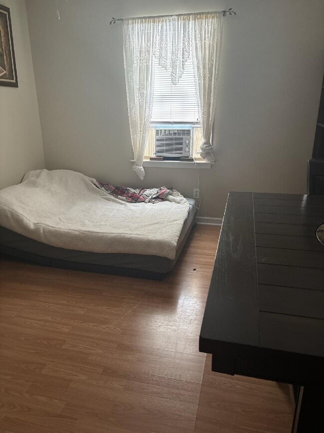 Building Photo - 202 Wellington Dr