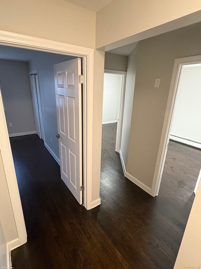 Building Photo - 19 Mill St