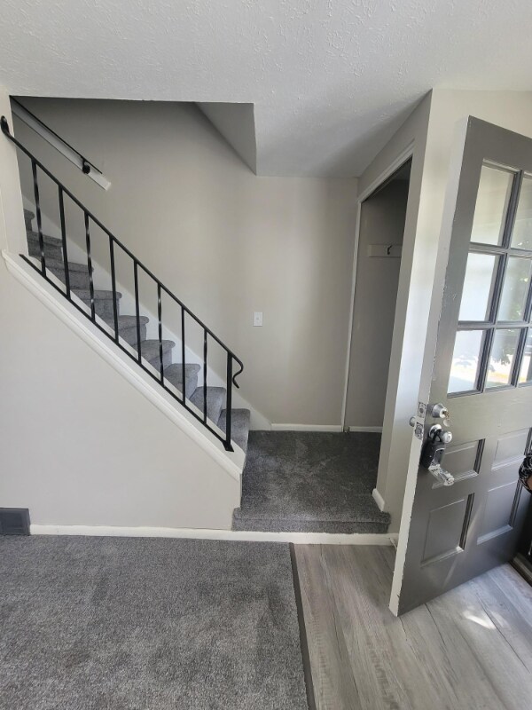 Building Photo - 331 Pershing Ave NE