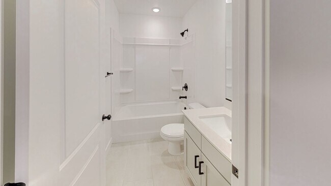 Building Photo - *No Security Deposit Required Upfront for 6 Months!  2024 Townhome. Move In Special!