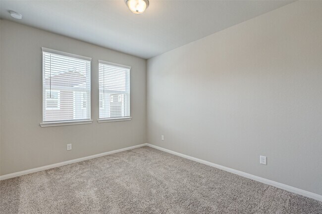 Building Photo - 1526 Lakeline Oak Dr