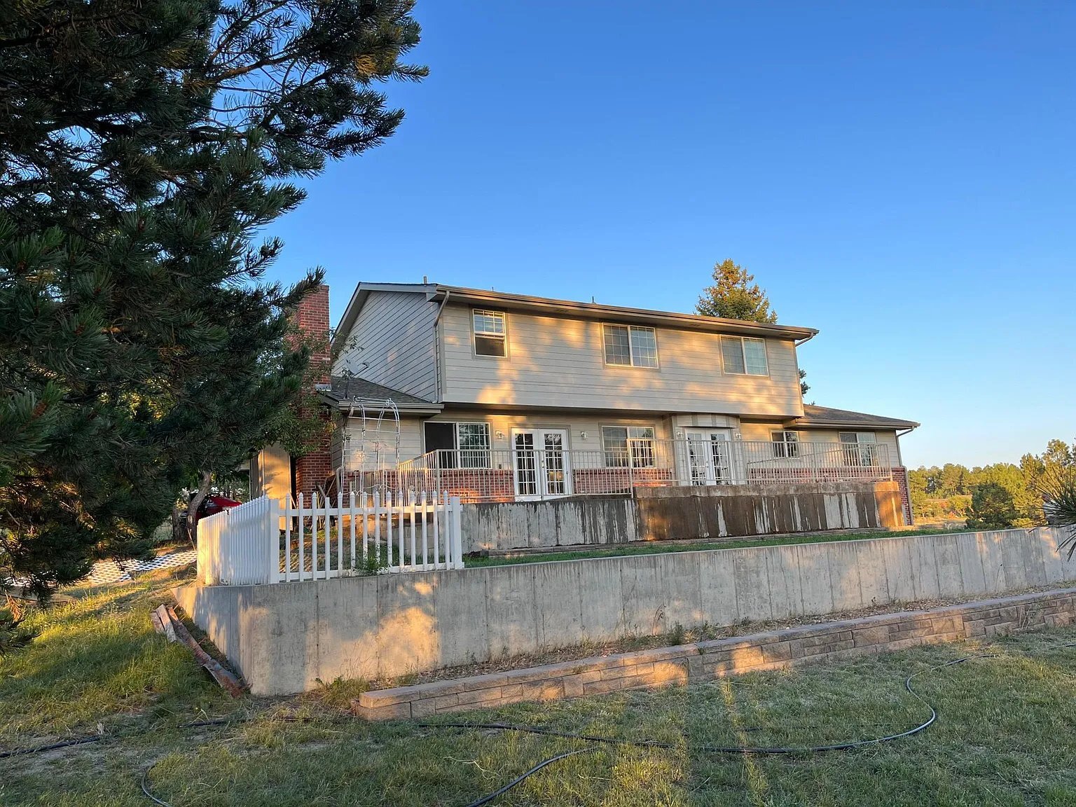 Building Photo - 8374 Piney Creek Rd