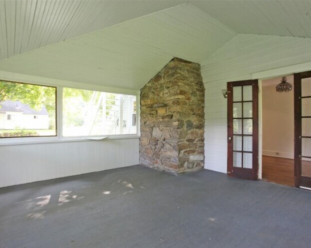 Enclosed Porch - 1 N Sawyer Hill Rd